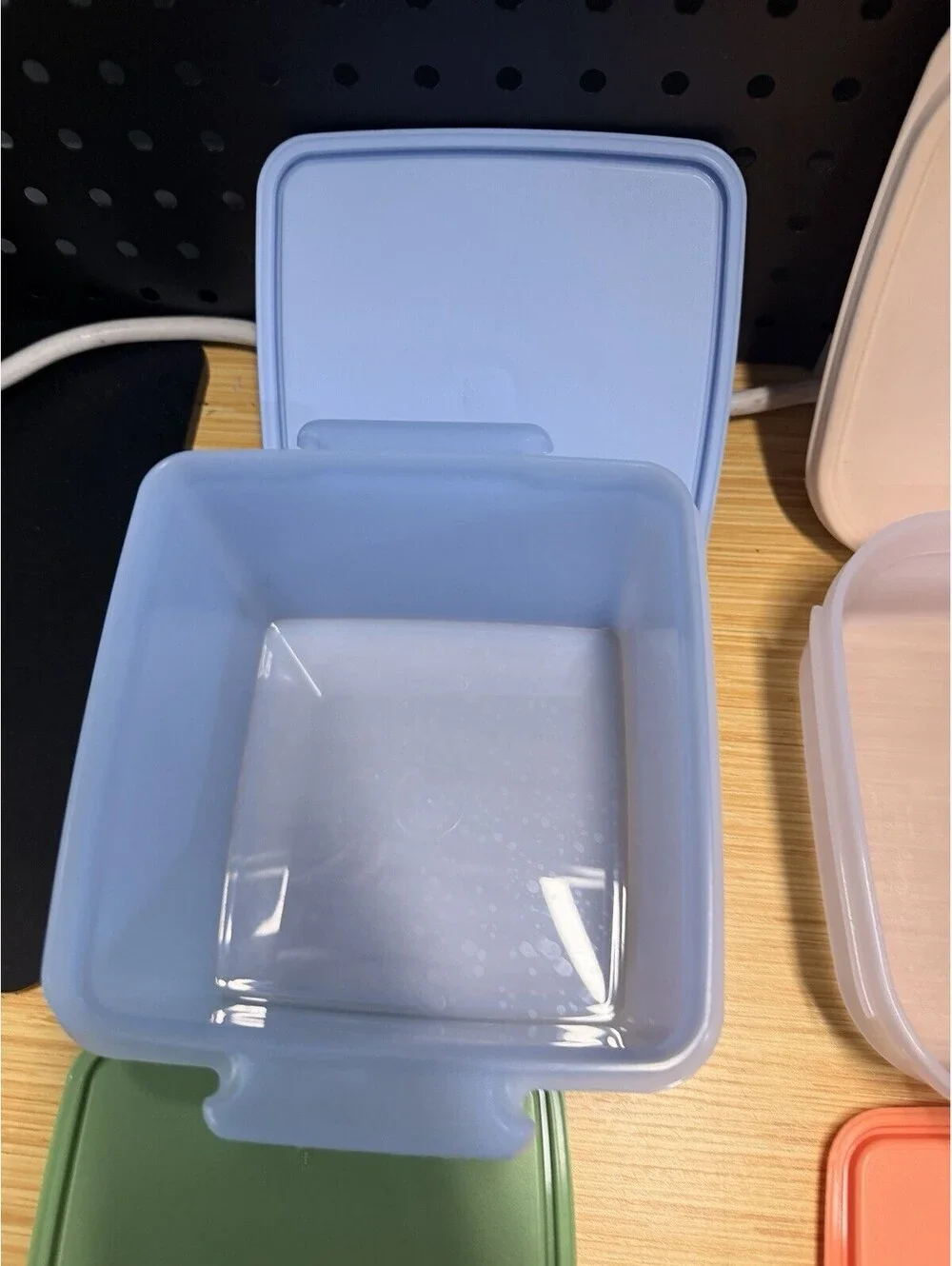 VTG Tupperware 4 Lunch Containers & Lids Storage Green Pink Blue Orange *